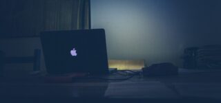 laptop-desk-notebook-computer-screen-apple-544885-pxhere.com (1)